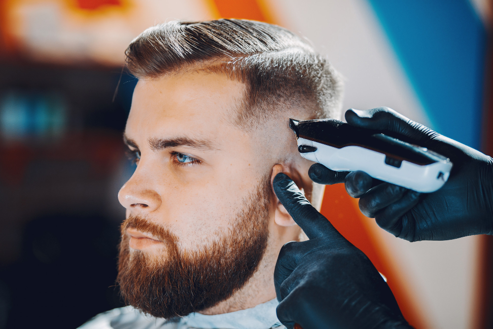 Rebel Barbers is in your city: El Poblado, Medellín to offer the best degraded cuts.