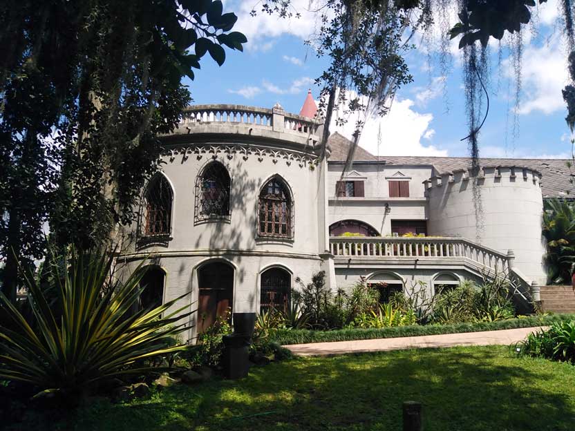 featured image of the castle museum in medellin